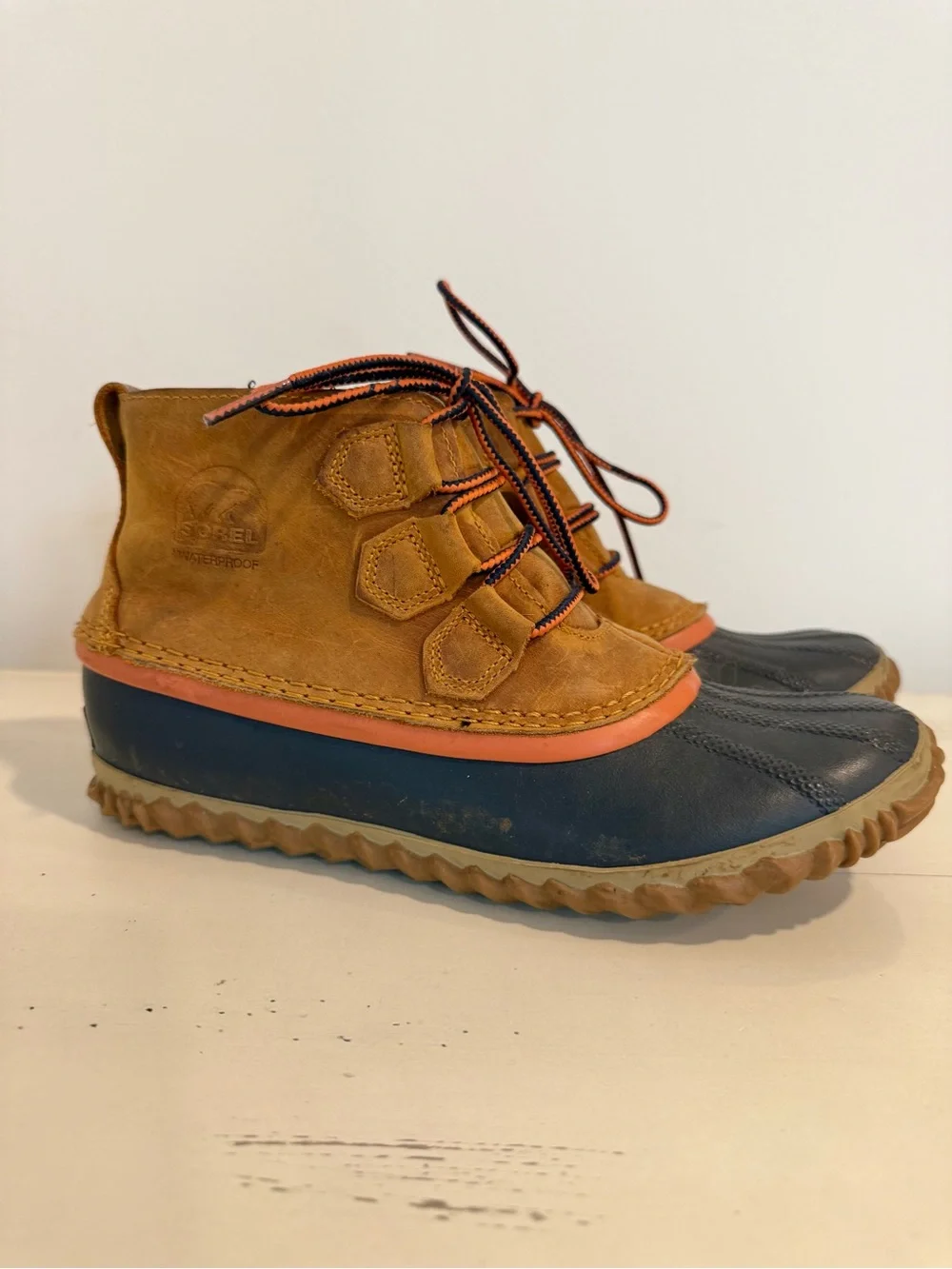 Sorel Out N About Leather Duck Boots Waterproof Ankle Booties Womens 8